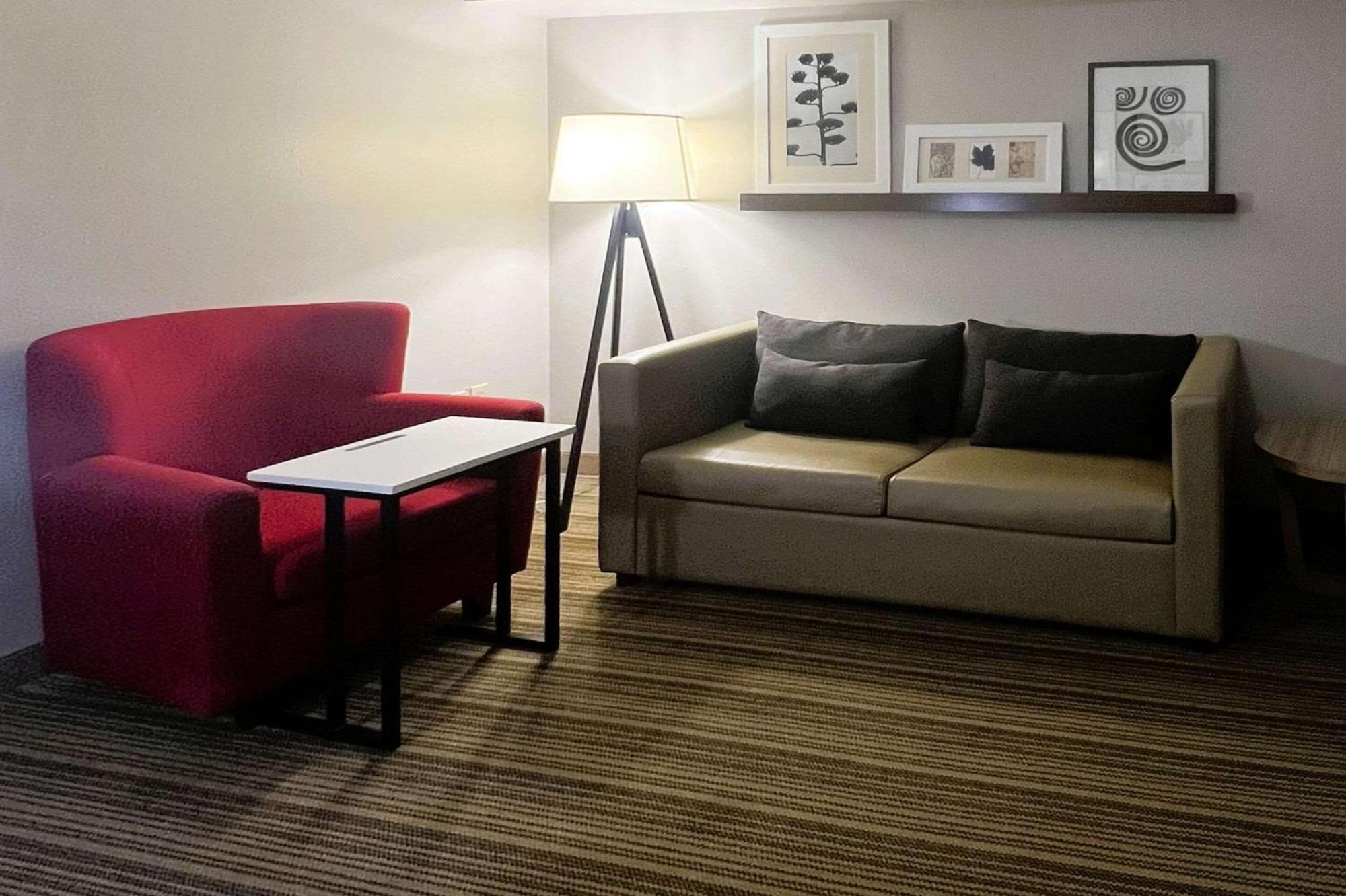 Hotel Country & By Radisson, Wytheville, Va 3*