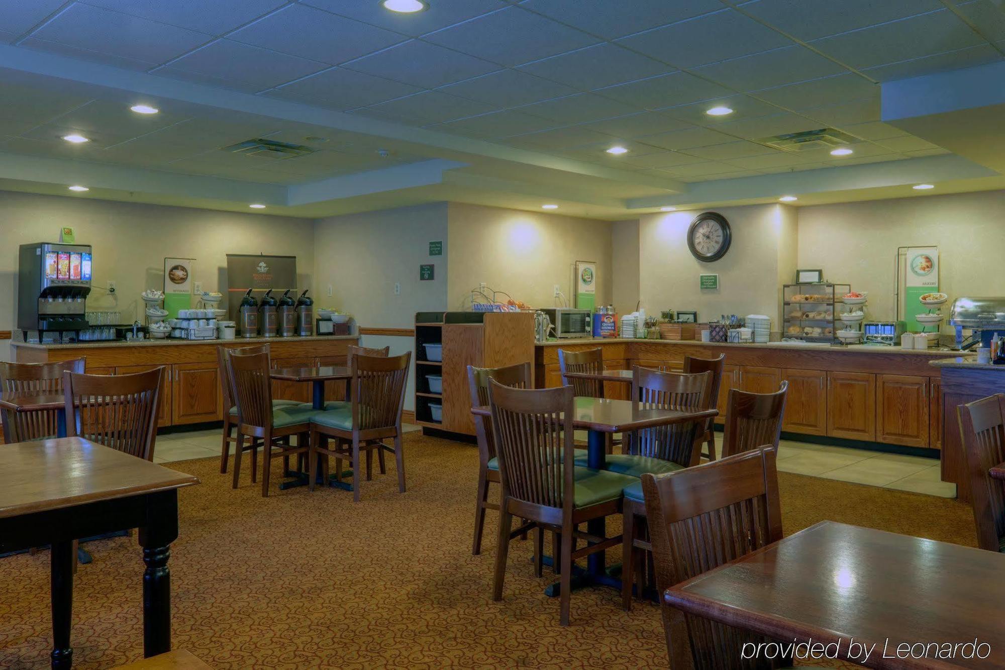 Country & By Radisson, Wytheville, Va Hotel 3*